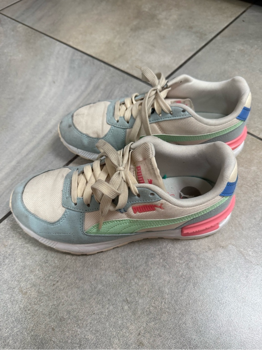 PUMA GRAVITRON SHOES Size 5.5 children